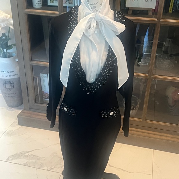 VENUS Black and White Dress - Picture 2 of 6